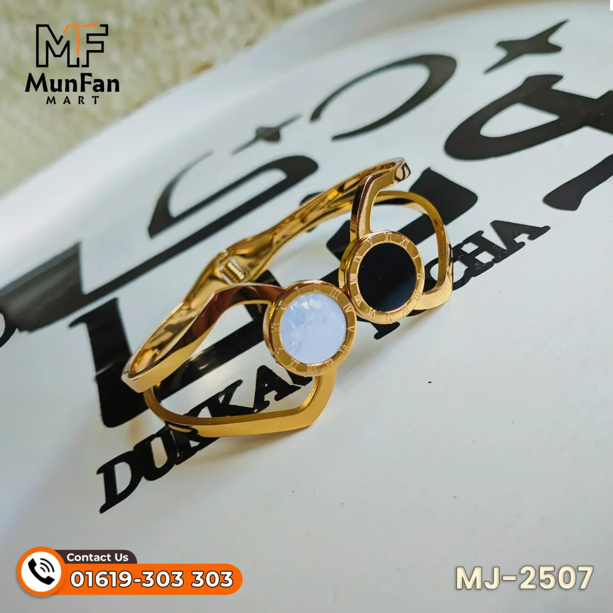 2507 Gold Plated Black & White Stone LUXURY Spring Bracelet - Image 2